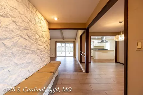 4328 S Cardinal Ct, Springfield, MO 65804 photo 4