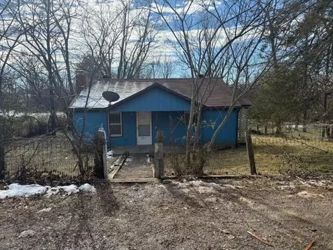 627 E 3rd St, Mountain View, MO 65548 photo 1