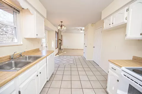 2219 S Fort Ave, Springfield, MO 65807 photo 8
