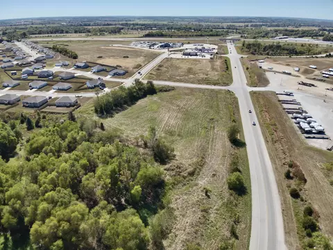 001 S Durango Dr, Bolivar, MO 65613 photo 7