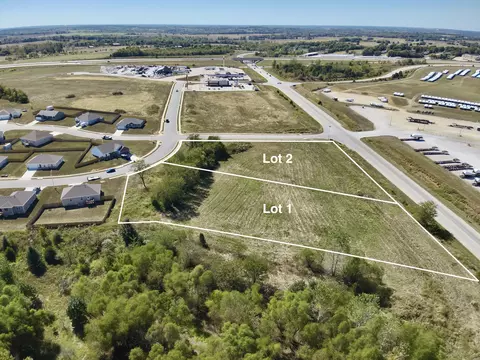001 S Durango Dr, Bolivar, MO 65613
