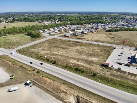 001 S Durango Dr, Bolivar, MO 65613 photo 3