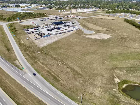 001 S Durango Dr, Bolivar, MO 65613 photo 11