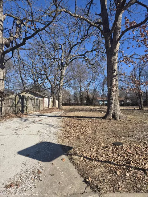1436 N Ethyl Ave, Springfield, MO 65802 photo 1