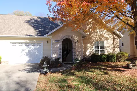 1043 W Ildereen Ct, Springfield, MO 65807
