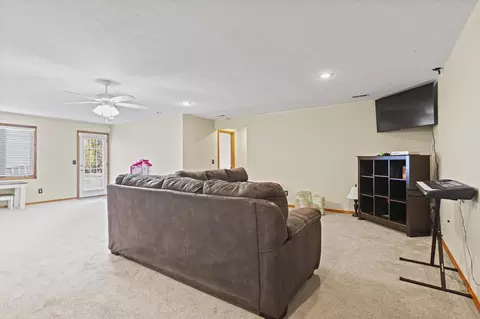 1508 E Barnes, Ozark, MO 65721 photo 22