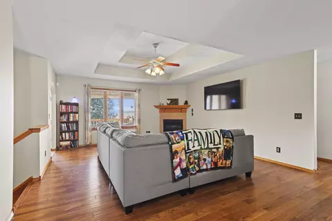 1508 E Barnes, Ozark, MO 65721 photo 3