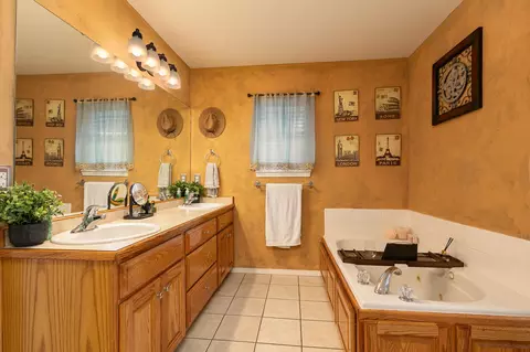 3852 W Erie St, Springfield, MO 65807 photo 17