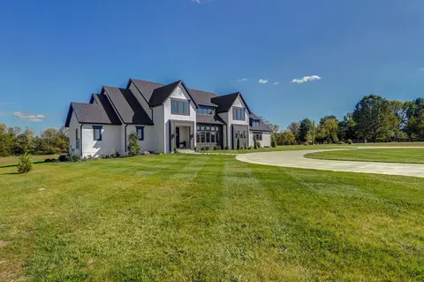126 E Wisteria Ln, Ozark, MO 65721 photo 2