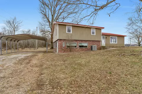 164 Riverbend Dr, Sparta, MO 65753 photo 2