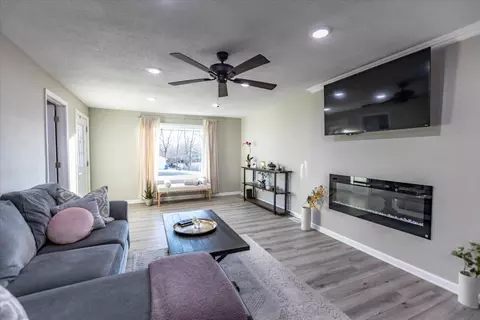 304 Center St, Salem, MO 65560 photo 2