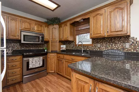 1406 Windsor Ct, Nixa, MO 65714 photo 6