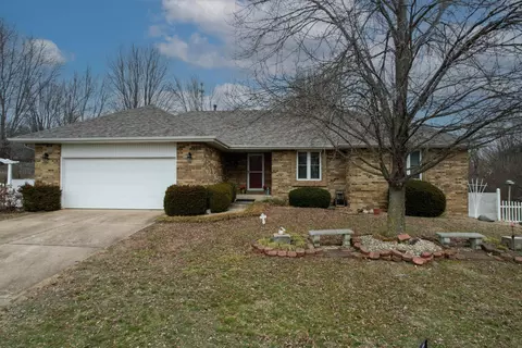 1406 Windsor Ct, Nixa, MO 65714 photo 2