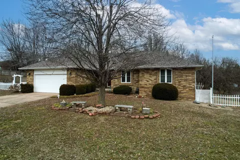 1406 Windsor Ct, Nixa, MO 65714 photo 3