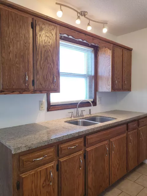 110 Douglas St, Monett, MO 65708 photo 6