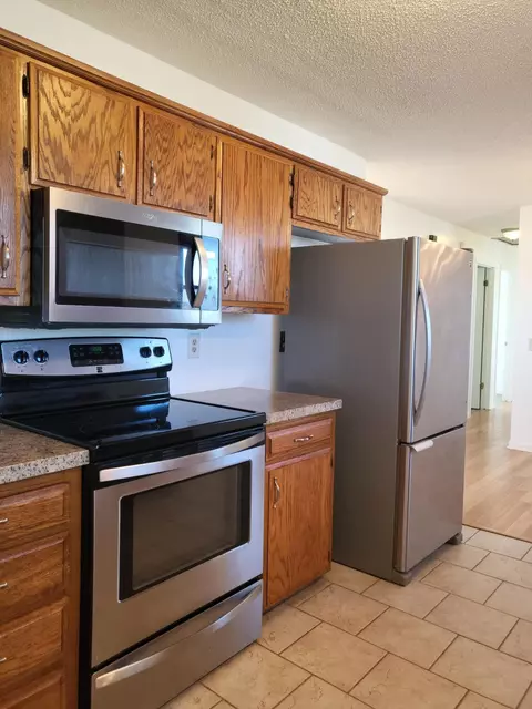 110 Douglas St, Monett, MO 65708 photo 4