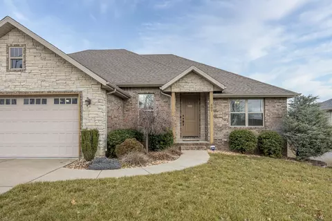 807 E Twin Maple Ct, Nixa, MO 65714 photo 2