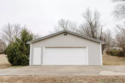 1409 4th St, Monett, MO 65708 photo 32