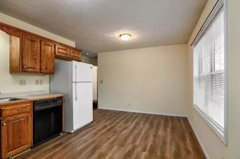 803 E Oak St, Ozark, MO 65721 photo 8