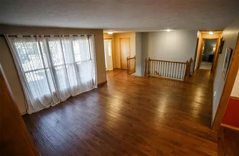 3481 S Forestdale St, Springfield, MO 65809 photo 4