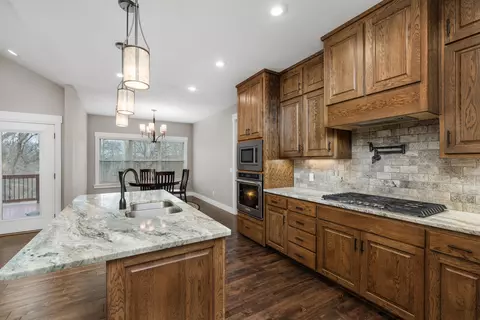 1407 E Hayloft Dr, Ozark, MO 65721 photo 10