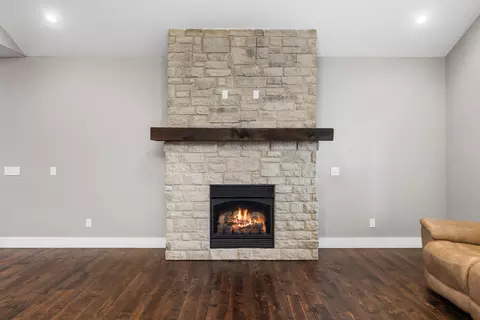 1407 E Hayloft Dr, Ozark, MO 65721 photo 5