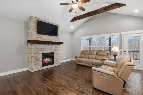1407 E Hayloft Dr, Ozark, MO 65721 photo 4