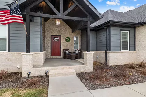1407 E Hayloft Dr, Ozark, MO 65721 photo 2