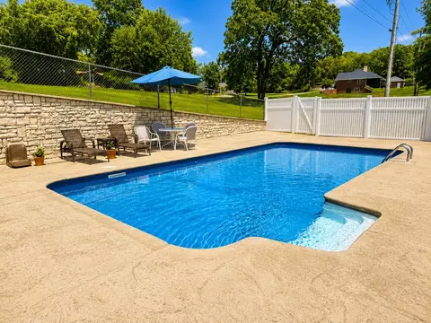 Exterior - 503 Curry Ave, Ava, MO 65608 photo 6 of 8