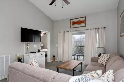 Living - 505 Valley View Rd #302, Branson, MO 65616 photo 2 of 3