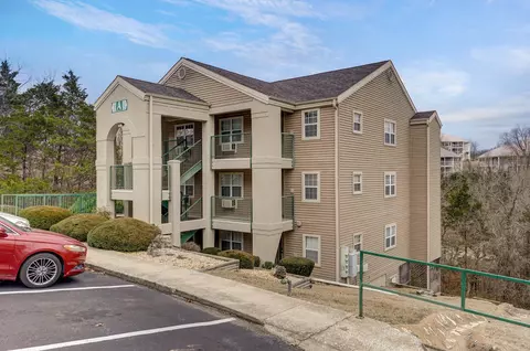 Exterior - 505 Valley View Rd #302, Branson, MO 65616 photo 8 of 9