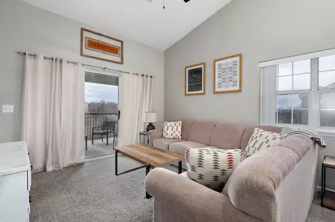 Living - 505 Valley View Rd #302, Branson, MO 65616 photo 3 of 3