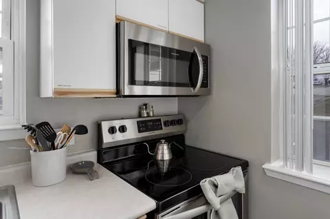 Kitchen - 505 Valley View Rd #302, Branson, MO 65616 photo 2 of 2