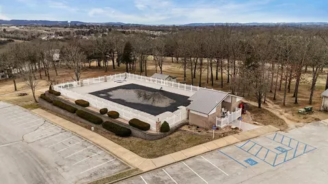 Exterior - 505 Valley View Rd #302, Branson, MO 65616 photo 4 of 9