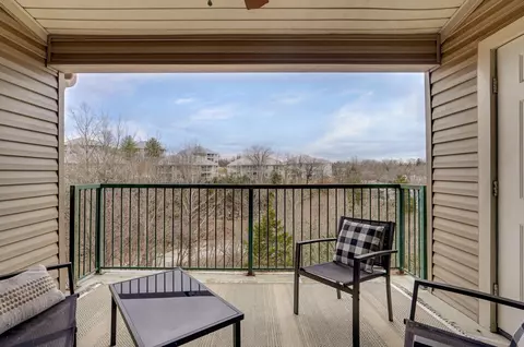 Exterior - 505 Valley View Rd #302, Branson, MO 65616 photo 2 of 9