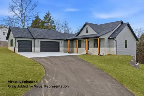 654 Walkington Ln, Branson, MO 65616