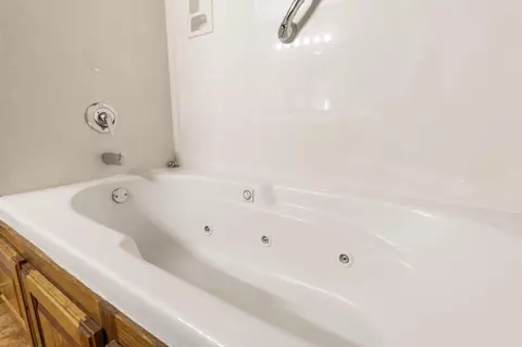 Bath - 5 Bermuda Dr #5, Branson West, MO 65737 photo 2 of 5