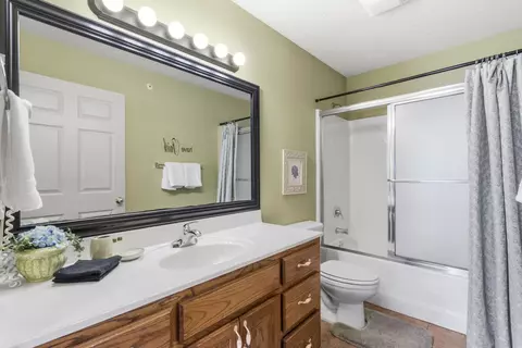 Bath - 5 Bermuda Dr #5, Branson West, MO 65737 photo 3 of 5