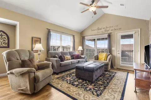 Living - 5 Bermuda Dr #5, Branson West, MO 65737 photo 3 of 5