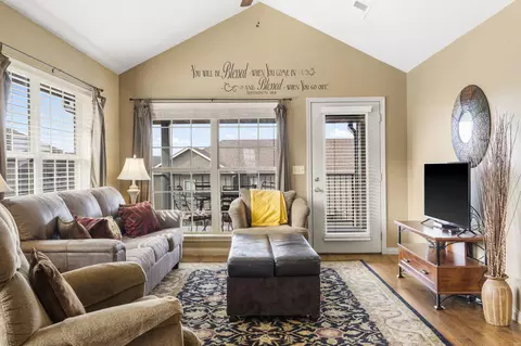 Living - 5 Bermuda Dr #5, Branson West, MO 65737 photo 2 of 5