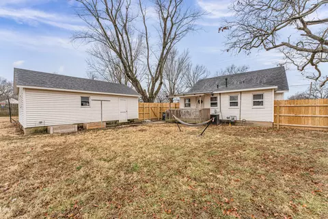 670 N Pine St, Marshfield, MO 65706 photo 27