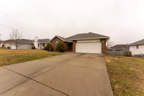 708 S Ballard Dr, Nixa, MO 65714 photo 3