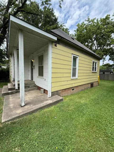 1311 W Florida St, Springfield, MO 65803 photo 2
