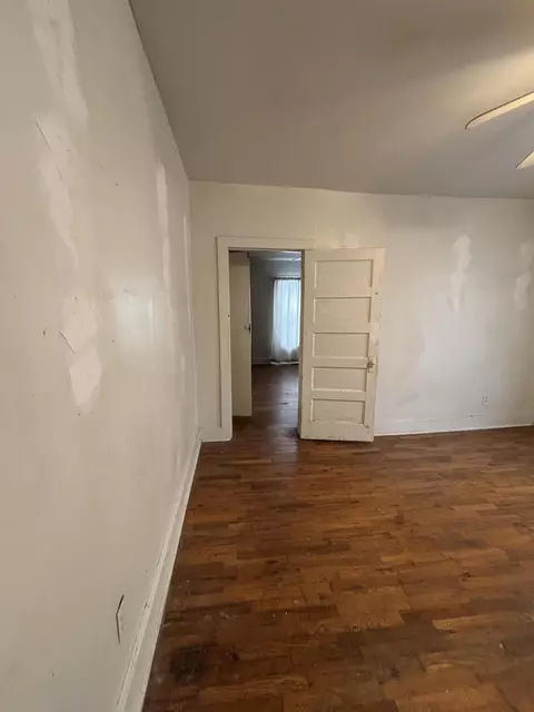 1311 W Florida St, Springfield, MO 65803 photo 5
