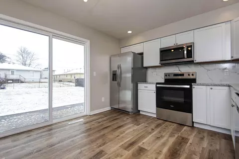 3631 W Madison St, Springfield, MO 65802 photo 8