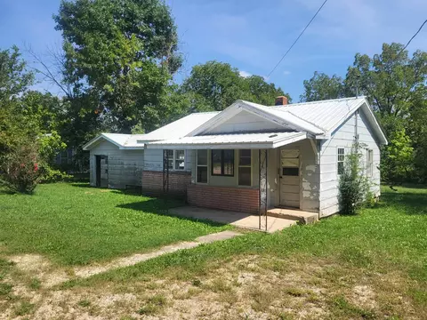 9212 Obanion St, Birch Tree, MO 65438