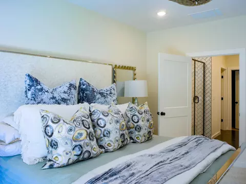 Bedroom - 3738 E Woodhue St, Springfield, MO 65802 photo 8 of 9