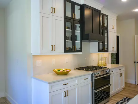 Kitchen - 3738 E Woodhue St, Springfield, MO 65802 photo 1 of 16