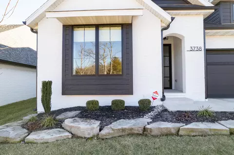 Exterior - 3738 E Woodhue St, Springfield, MO 65802 photo 6 of 21