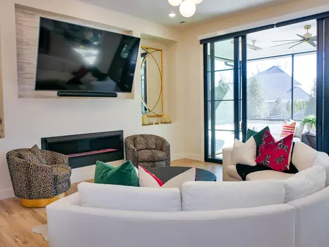 Living - 3738 E Woodhue St, Springfield, MO 65802 photo 3 of 7